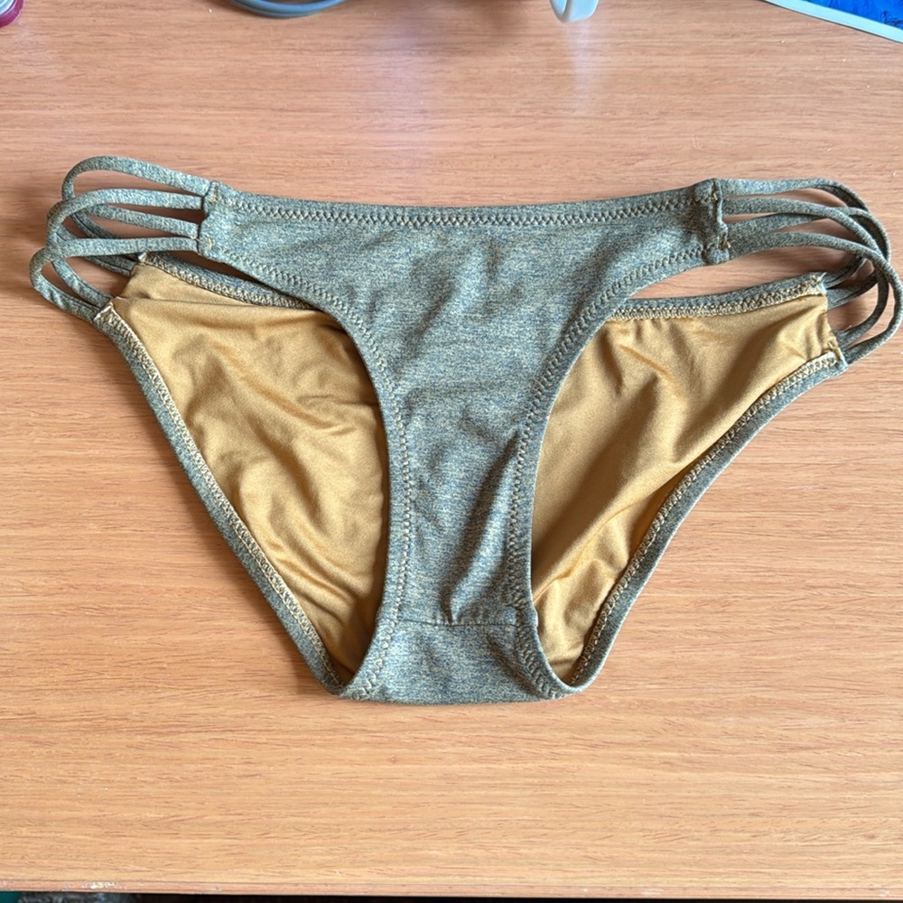 VOLCOM STRING BIKINI BOTTOM XS